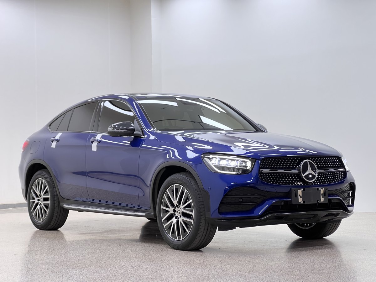 2021年6月奔馳 奔馳GLC  2023款 GLC 300 4MATIC 轎跑SUV