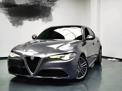 2018年8月 阿爾法·羅密歐 Giulia 2.0T 280HP 豪華版圖片