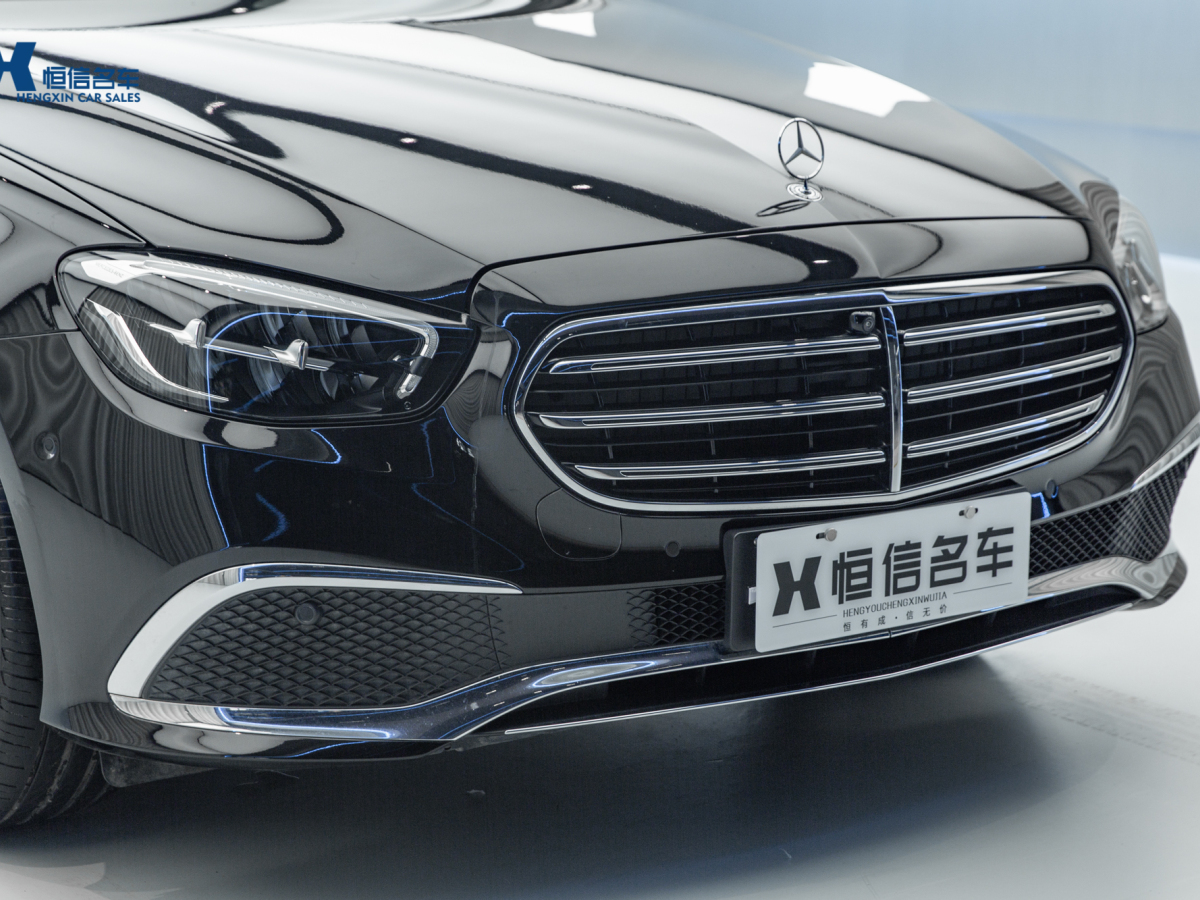 2022年4月奔驰 奔驰E级新能源  2022款 改款二 E 350 e L 插电式混合动力轿车