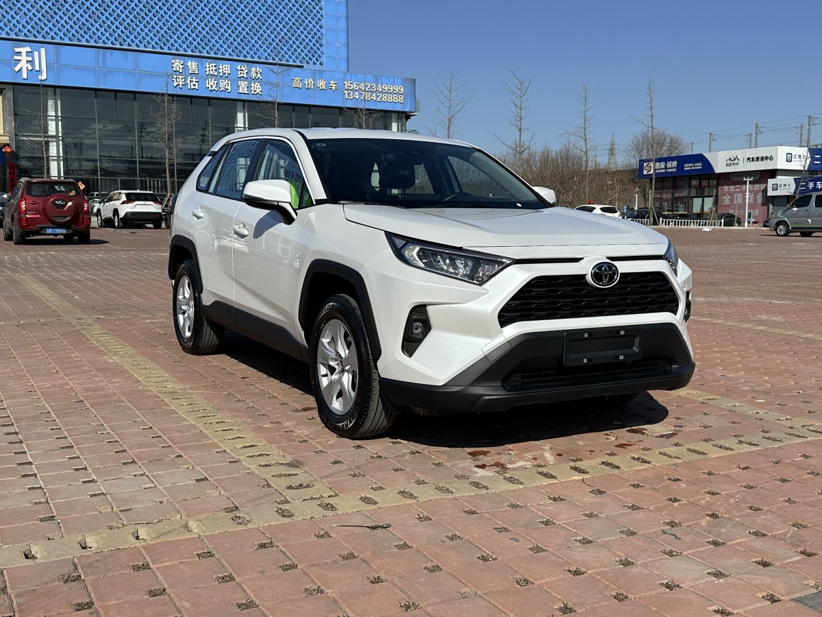 豐田 RAV4  2018款 榮放 2.0L CVT兩驅(qū)都市版圖片