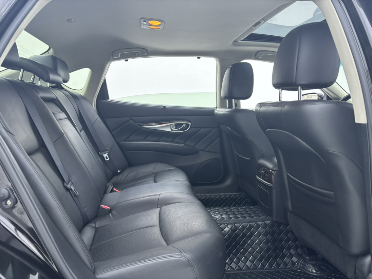 英菲尼迪 Q70  2013款 Q70L 2.5L 舒適版圖片