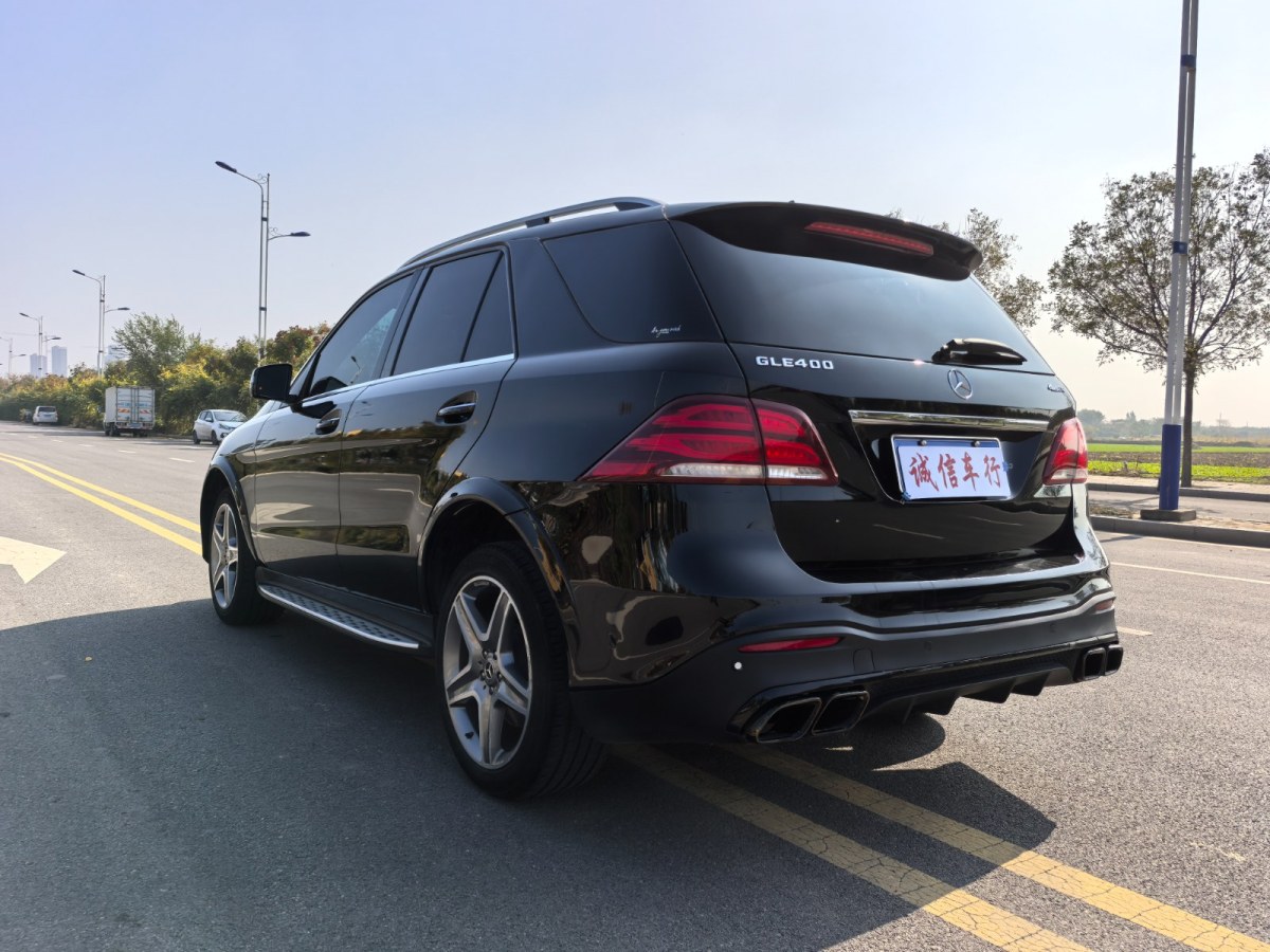 奔驰 奔驰GLE  2019款 GLE 400 4MATIC 臻藏版图片