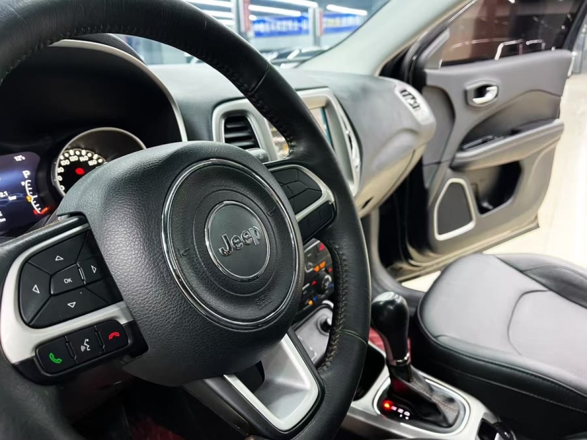 Jeep 指南者  2017款 200T 自動(dòng)家享版圖片