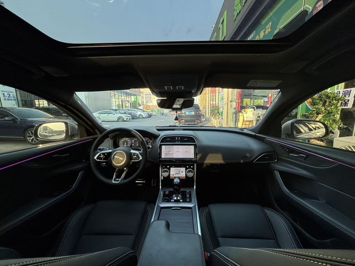 捷豹 XEL  2023款 2.0T 250PS R-DYNAMIC S進(jìn)取運(yùn)動(dòng)版圖片