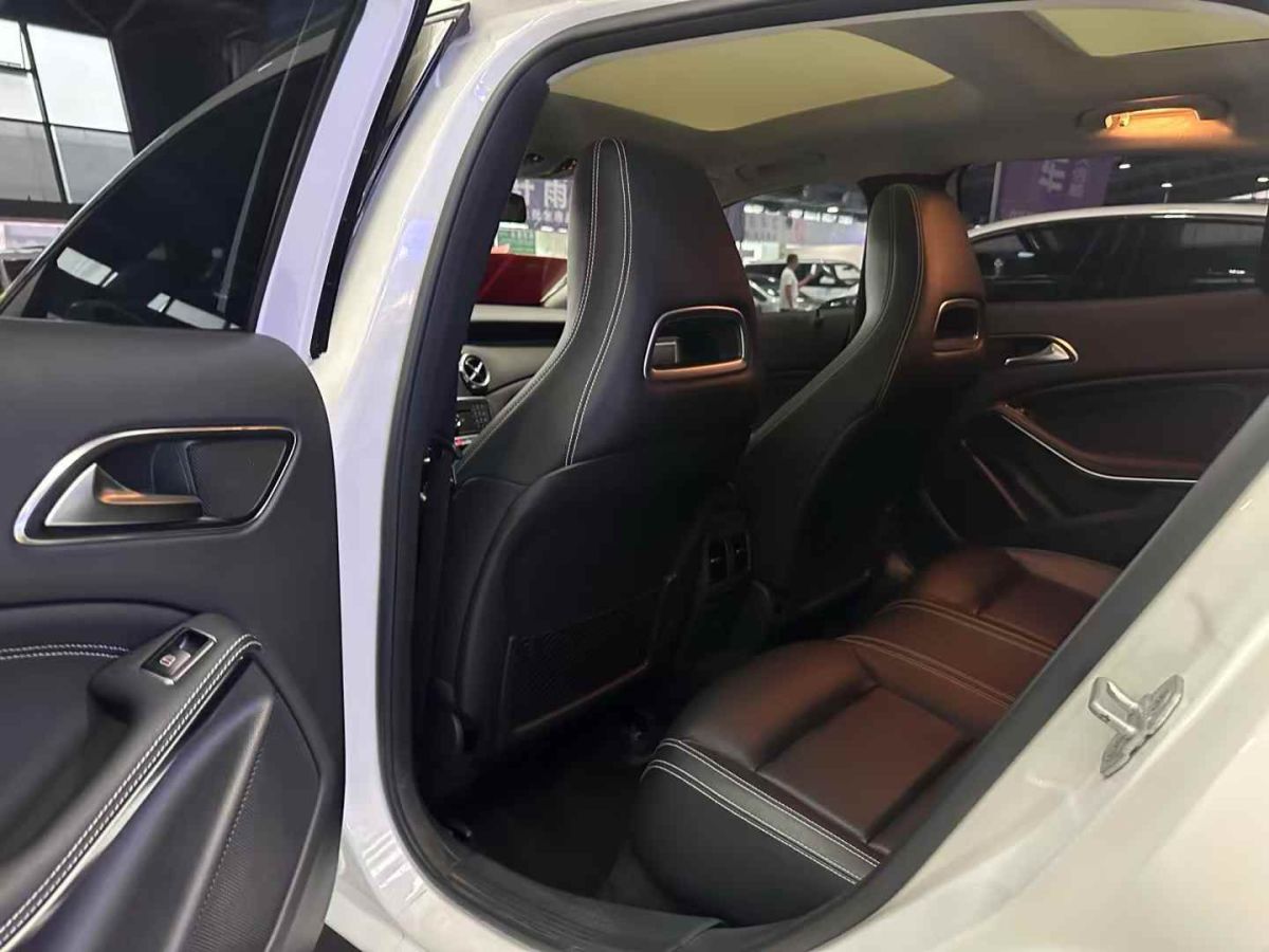 奔馳 奔馳GLA AMG  2017款 AMG GLA 45 4MATIC圖片