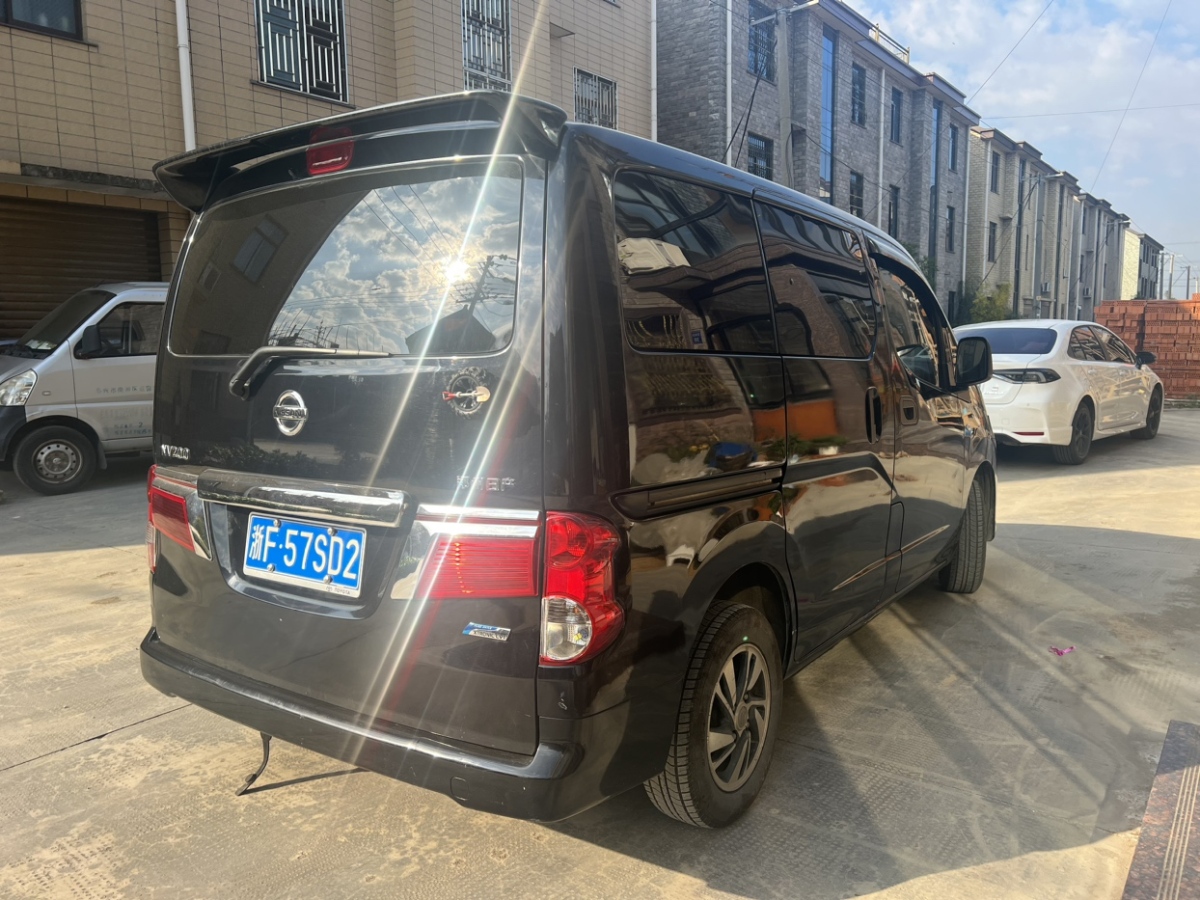 日產(chǎn) NV200  2016款 改款 1.6L CVT豪華型圖片