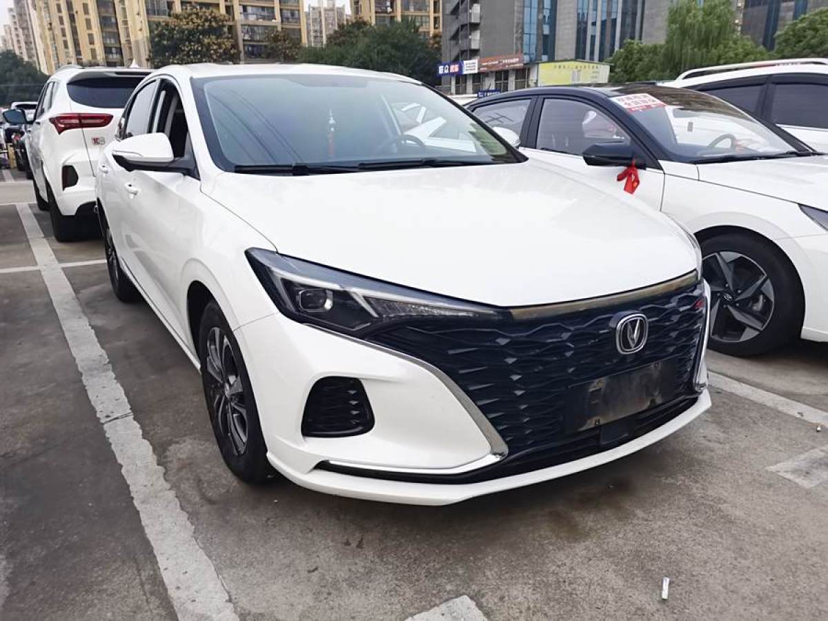 長(zhǎng)安 逸動(dòng)  2021款 PLUS 藍(lán)鯨NE 1.4T GDI DCT旗艦型圖片