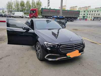 2022年11月 奔馳 奔馳E級(jí)新能源 E 350 e L 插電式混合動(dòng)力運(yùn)動(dòng)轎車圖片