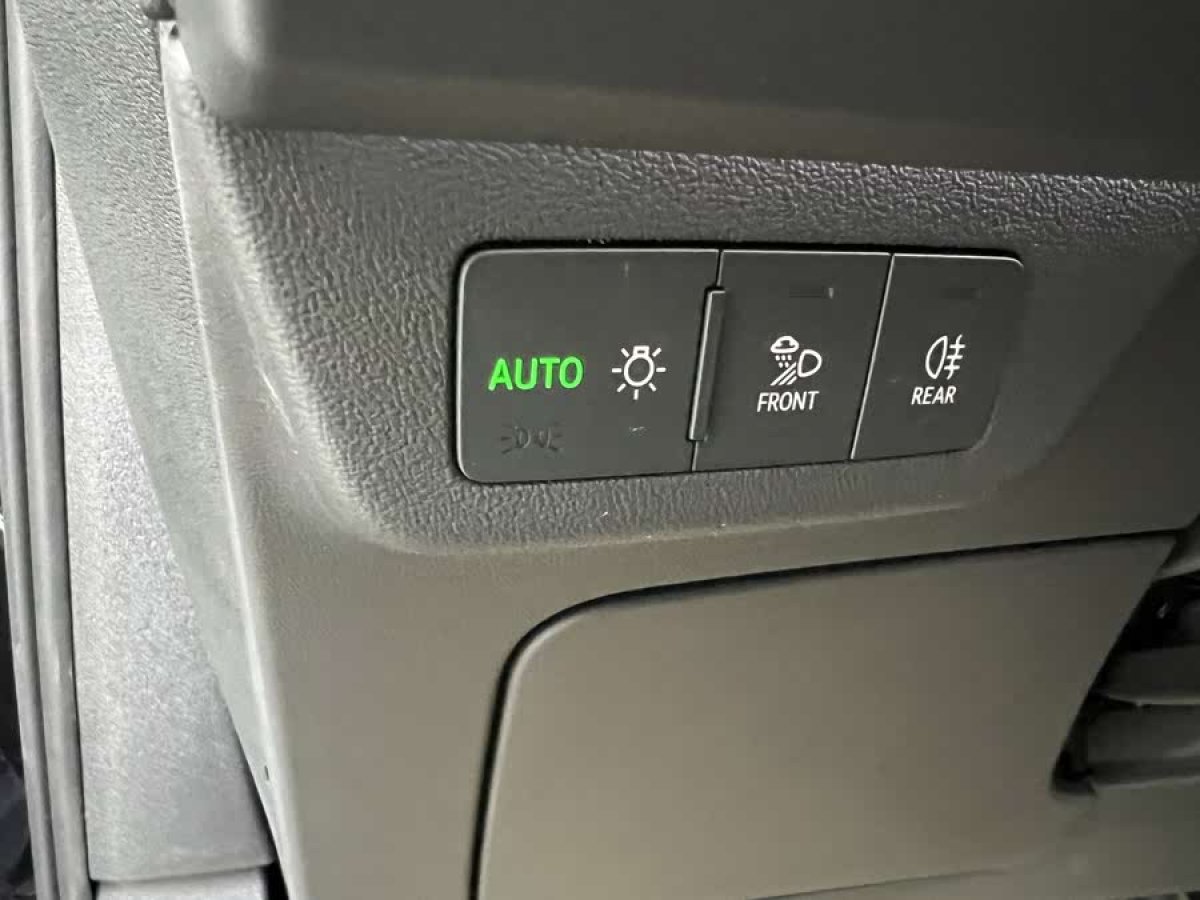 奧迪 奧迪Q5 e-tron  2022款 50 e-tron quattro 榮耀型 錦衣套裝圖片