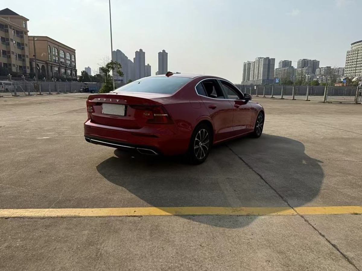 沃爾沃 S60L  2020款 T4 智逸豪華版圖片