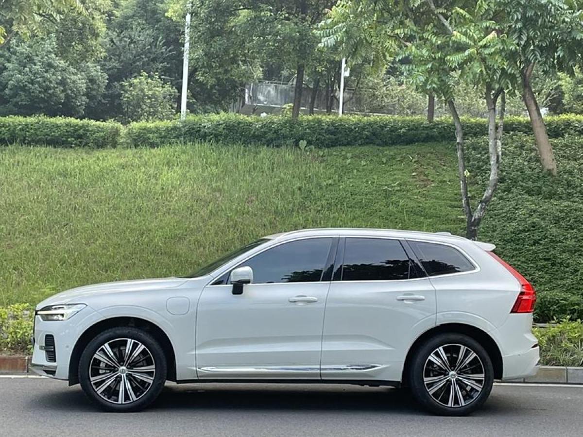 沃尔沃 XC60新能源  2022款 改款 T8 插电混动 四驱智远豪华版图片