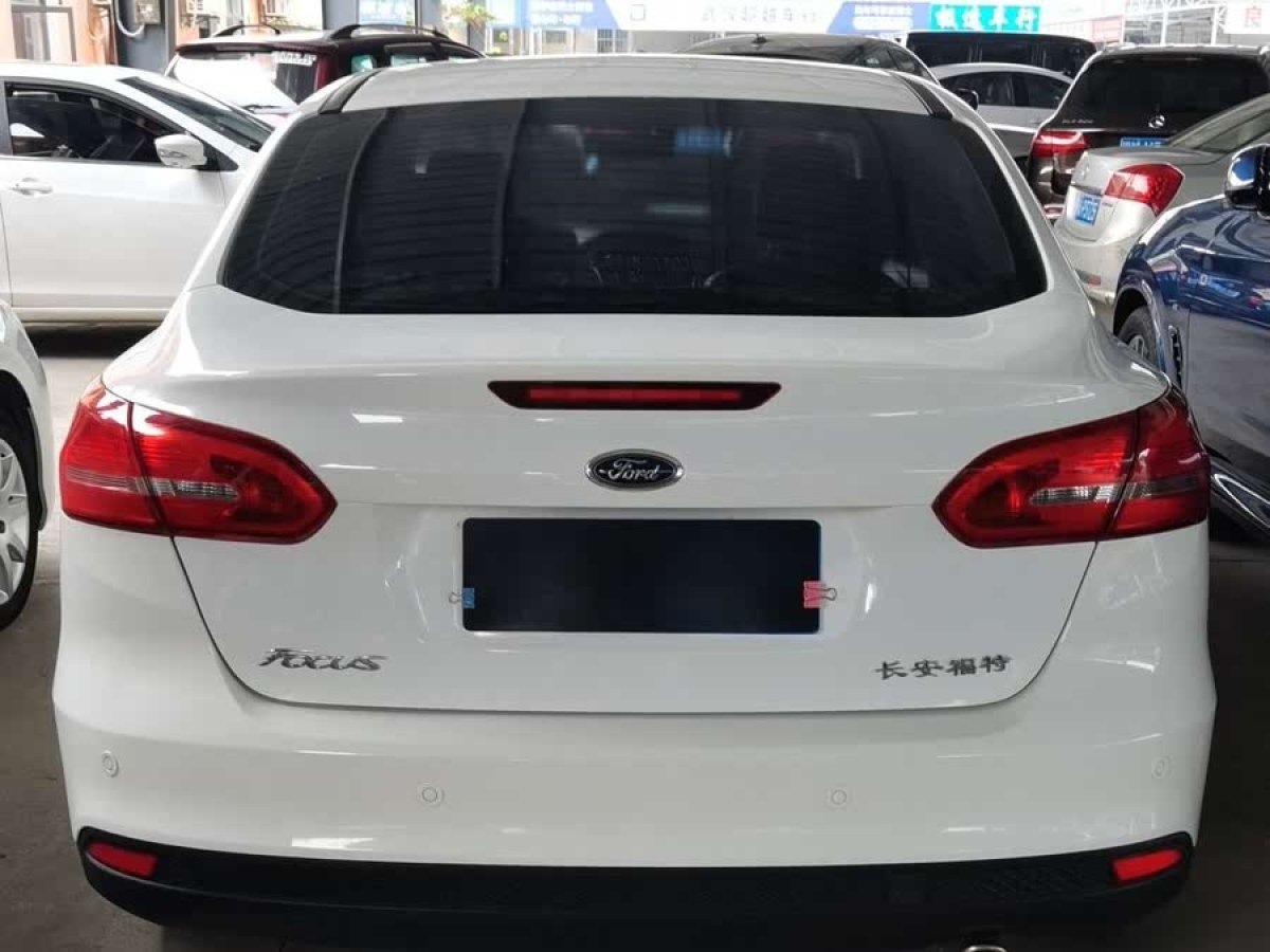 福特 ?？怂? 2015款 三廂 EcoBoost 180 自動精英型圖片