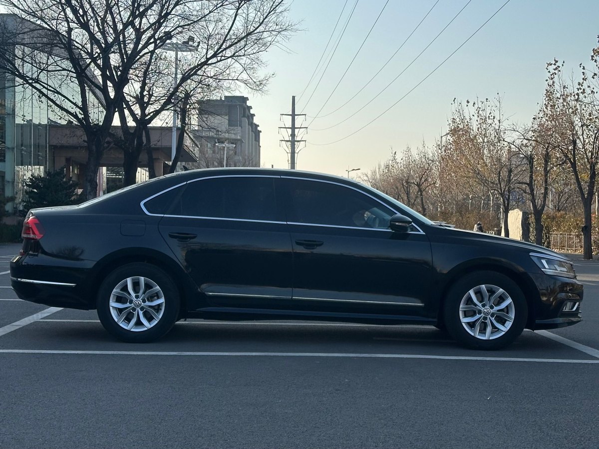 大眾 帕薩特  2015款 1.8TSI 自動(dòng)尊榮版圖片