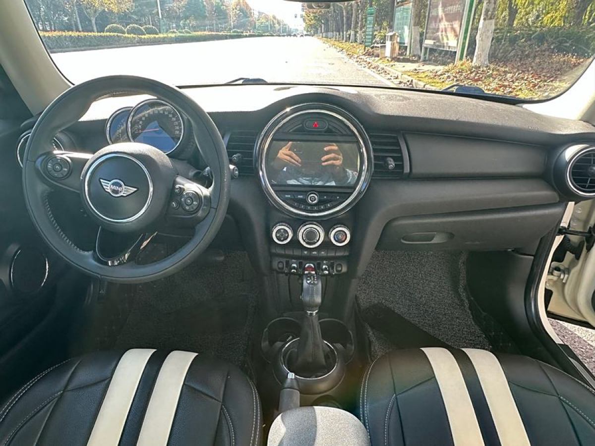 MINI MINI  2016款 1.2T ONE 先鋒派圖片