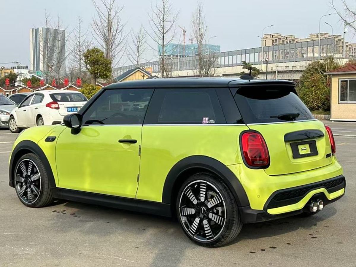 2023年1月MINI MINI  2023款 改款 2.0T COOPER S 藝術(shù)家