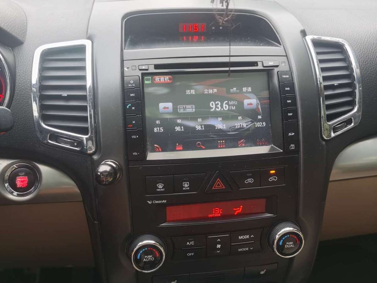 起亚 索兰托  2018款 索兰托L 2.4L 汽油4WD都市版 7座图片