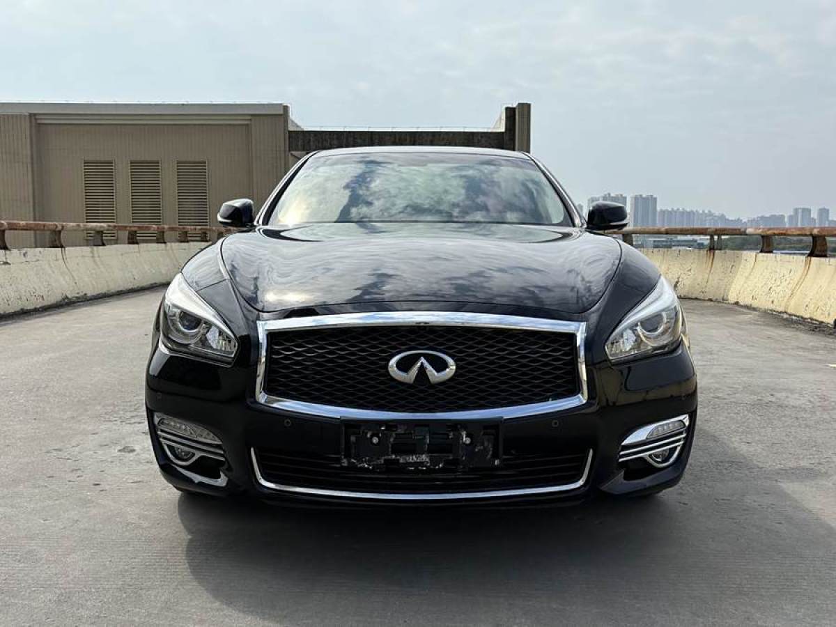 2019年7月英菲尼迪 Q70  2019款 Q70L 2.0T 悅享版