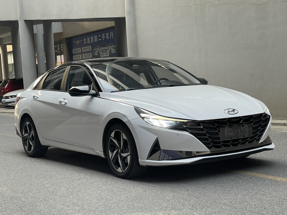 現(xiàn)代 伊蘭特  2021款 1.5L LUX尊貴版圖片