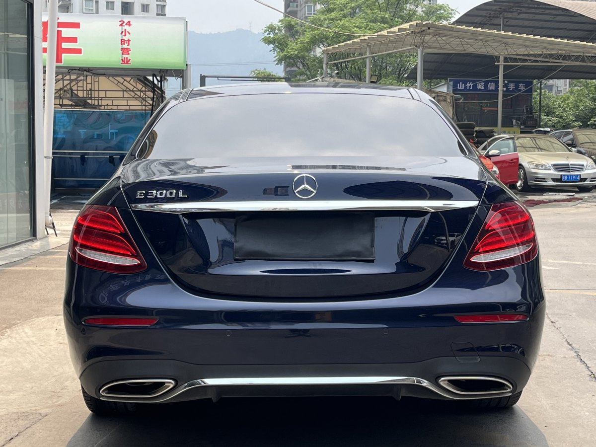 2018年7月奔馳 奔馳E級  2018款 改款 E 300 L 運動時尚型