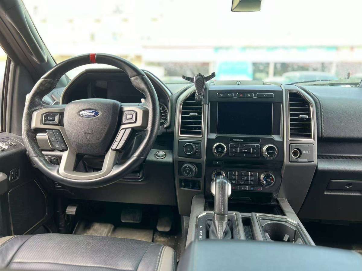 2019年2月福特 F-150  2017款 F-150 SuperCrew 3.5T 375hp 四驅(qū) 5.5-ft King Ranch