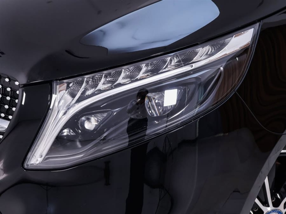 奔馳 V級  2022款 V 260 L 長軸距尊貴版圖片