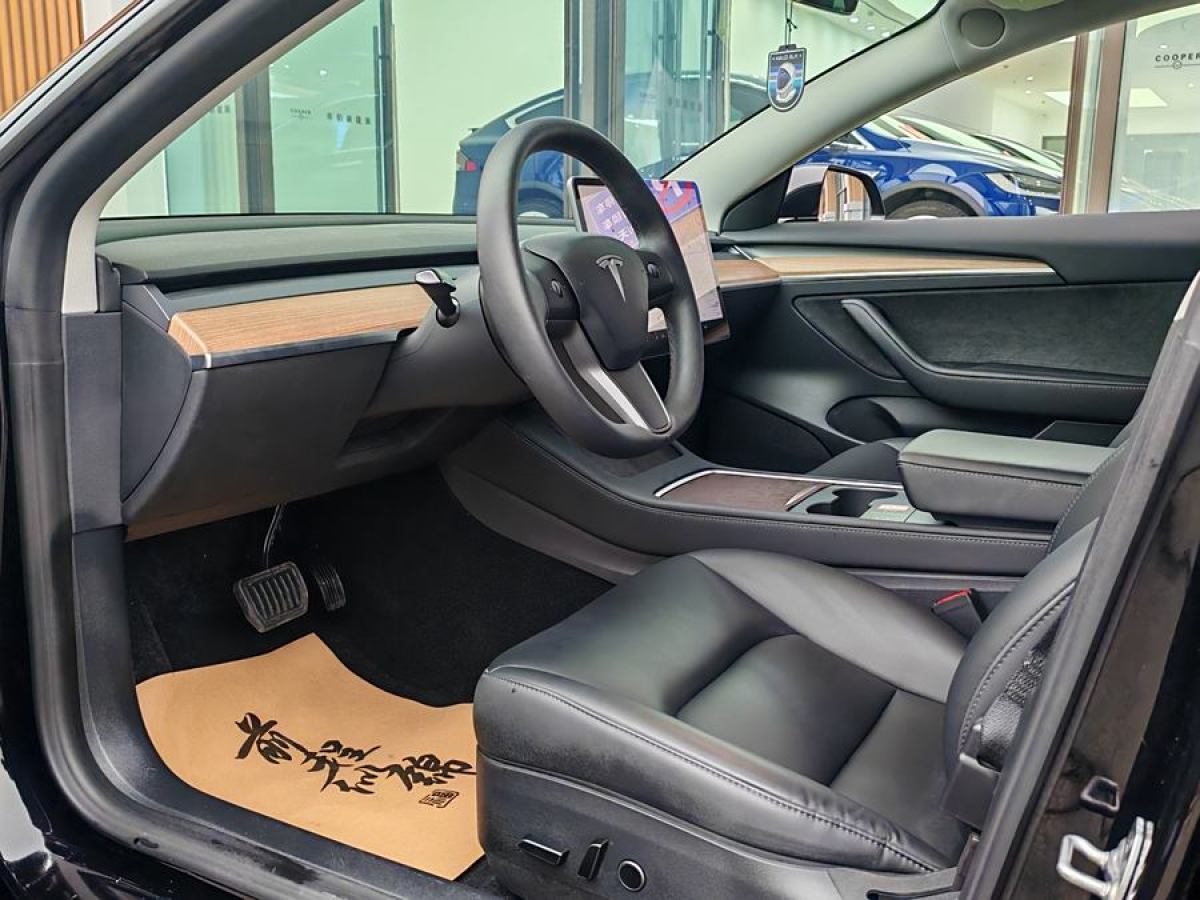 特斯拉 Model Y  2022款 改款 后輪驅(qū)動版圖片