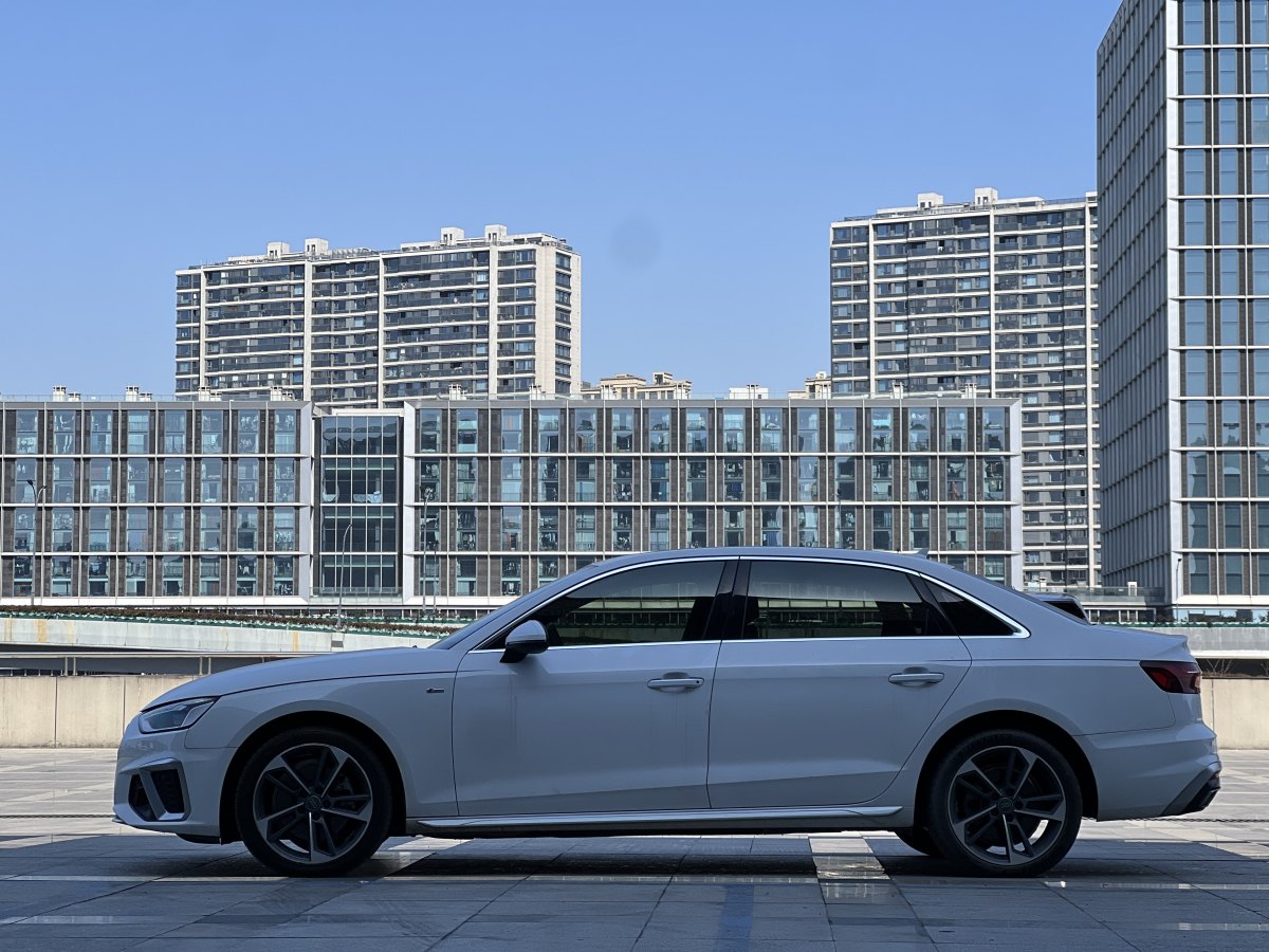 2020年11月奧迪 奧迪A4L  2020款 40 TFSI 時(shí)尚動(dòng)感型