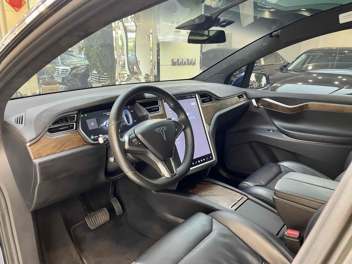 特斯拉 Model X  2016款 Model X 90D圖片