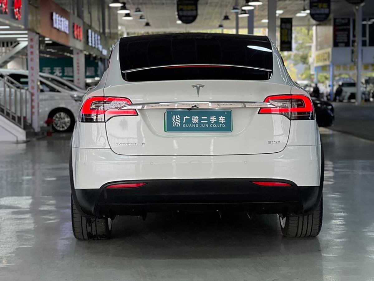 特斯拉 Model X  2016款 Model X 90D圖片