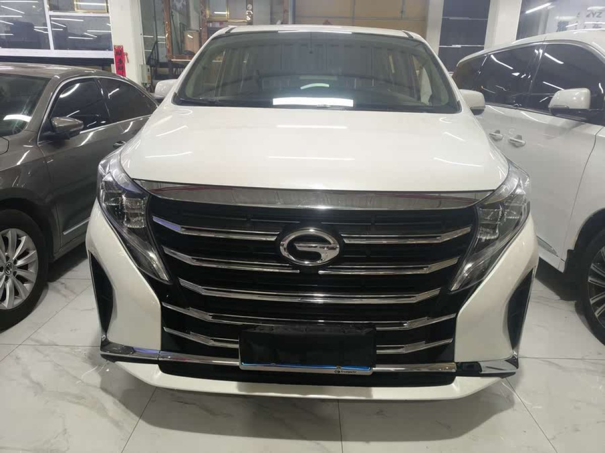 廣汽傳祺 M8  2024款 領(lǐng)秀系列 390T 尊享版圖片