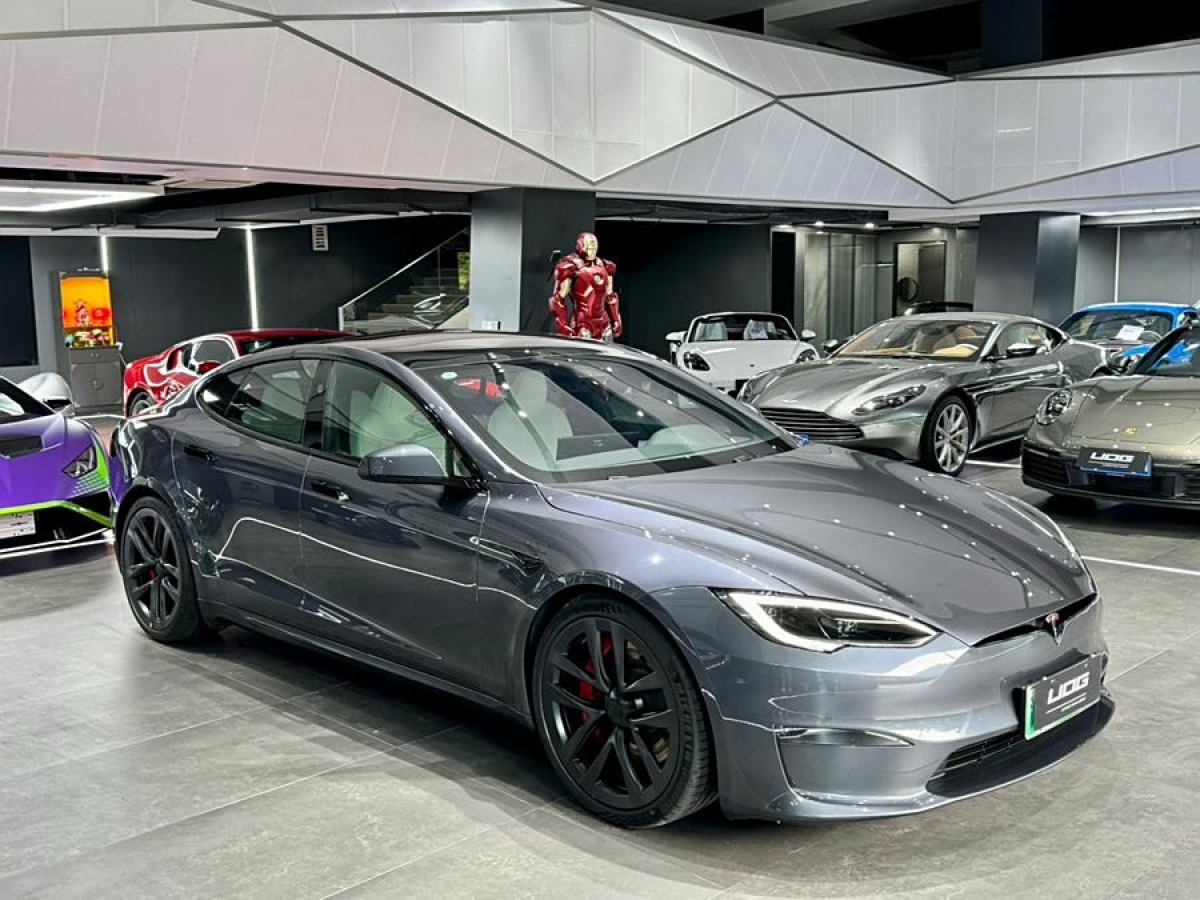 特斯拉 Model S  2023款 三電機(jī)全輪驅(qū)動(dòng) Plaid版圖片