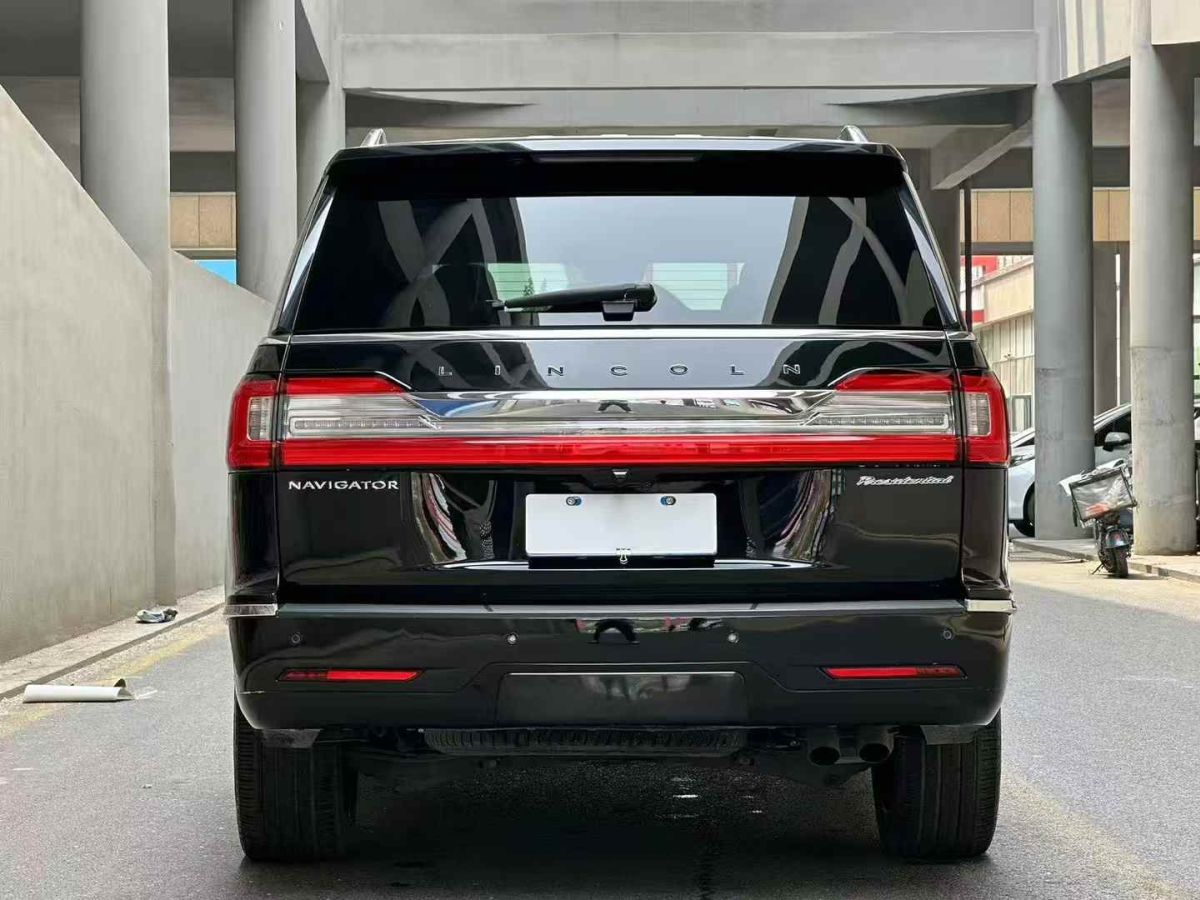 林肯 領(lǐng)航員  2020款 3.5T L 長軸總統(tǒng)版圖片