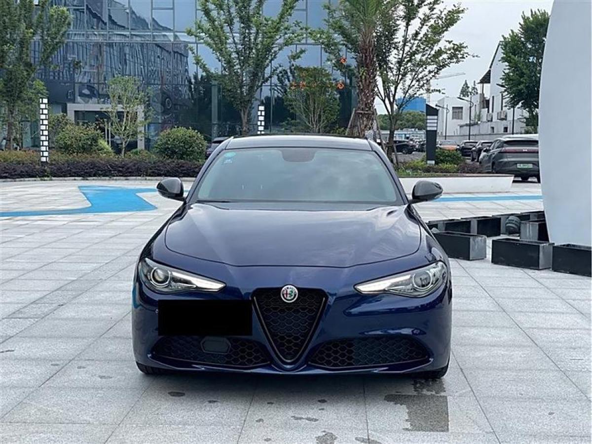 2019年5月阿爾法·羅密歐 Giulia  2019款 2.0T 280HP Black Package黑標(biāo)限量版