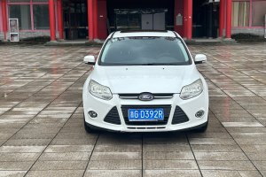 福克斯 福特 三厢 1.6L 自动舒适型