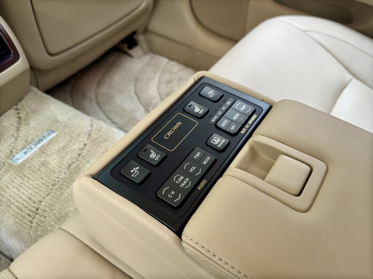 豐田 皇冠  2010款 3.0L Royal Saloon圖片