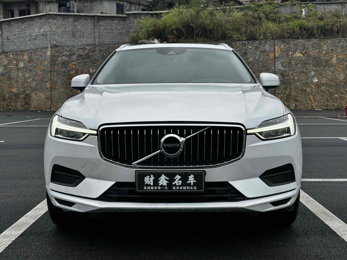 2019年4月沃爾沃 XC60  2019款  T5 四驅(qū)智逸版 國(guó)VI