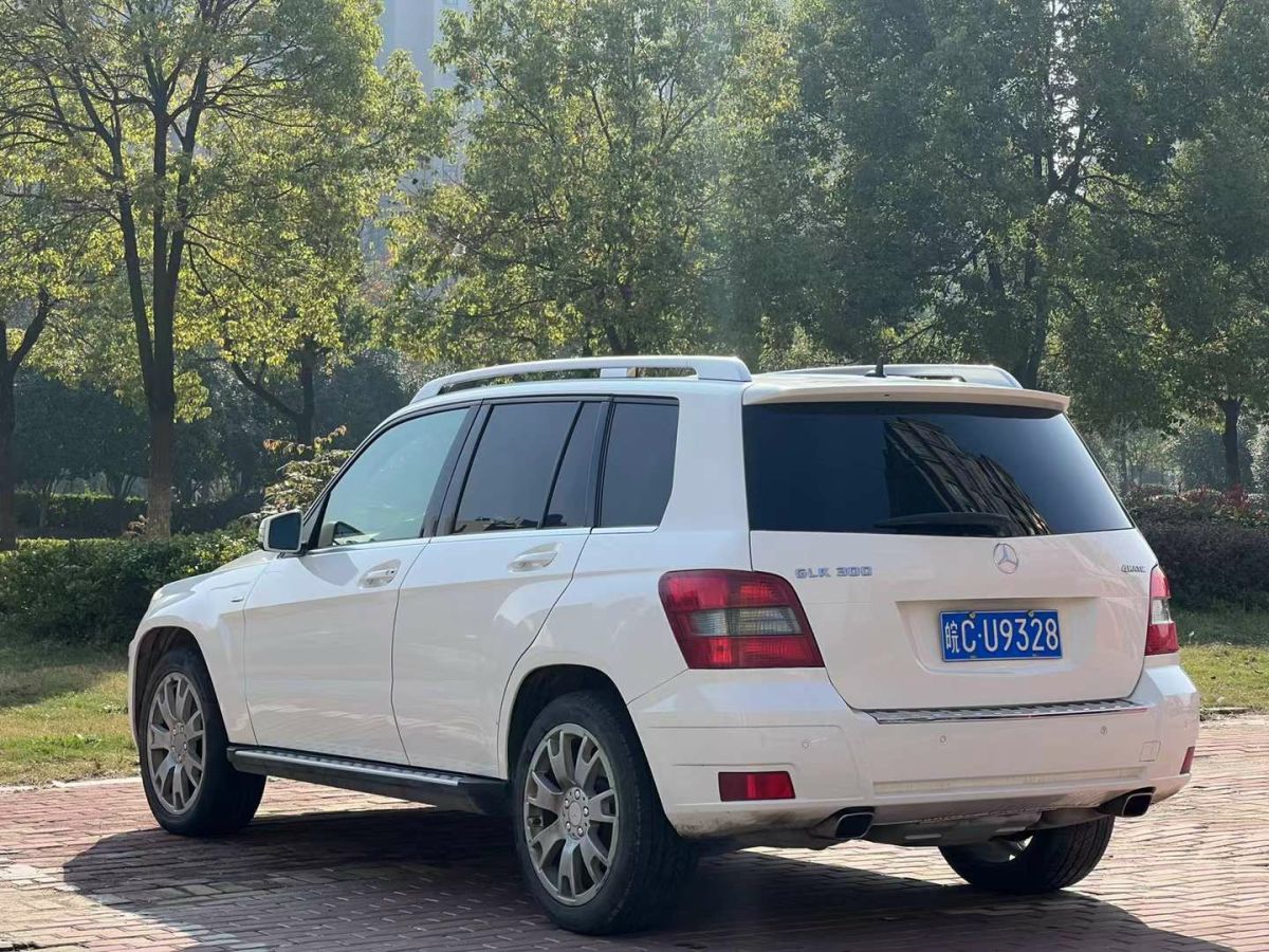 奔馳 奔馳GLK級(jí)  2012款 GLK 300 4MATIC 動(dòng)感型圖片