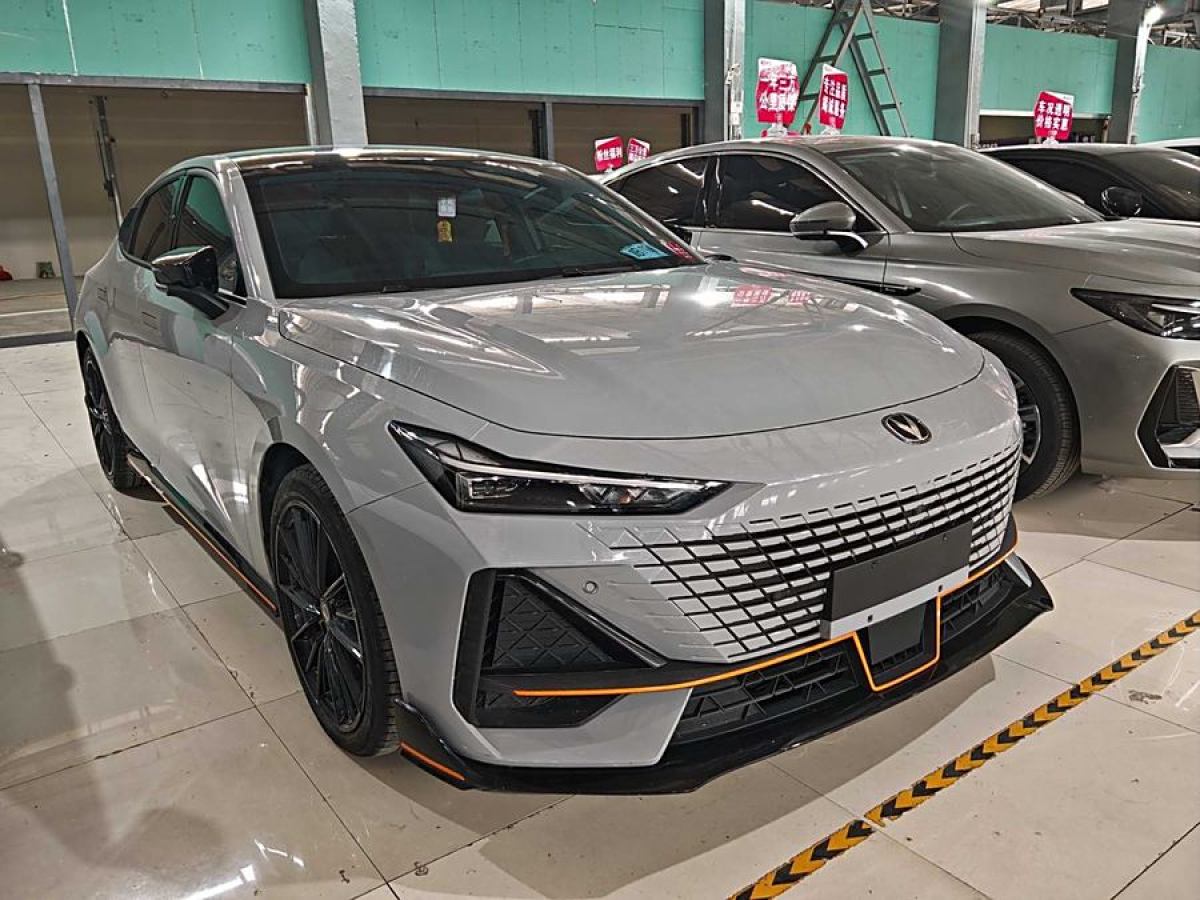 長安 長安UNI-V  2023款 1.5T 運動版圖片