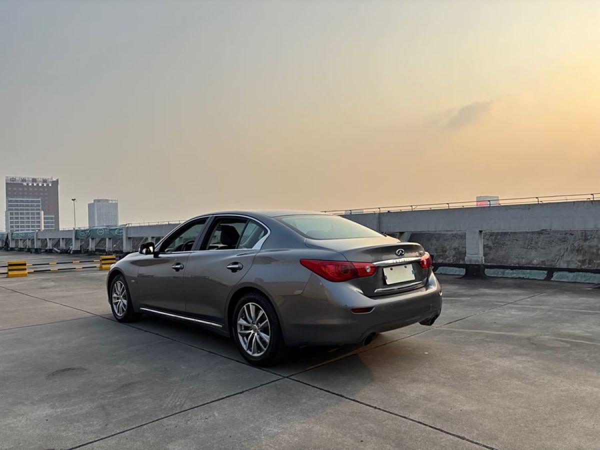 英菲尼迪 Q50L  2015款 2.0T 悅享版圖片