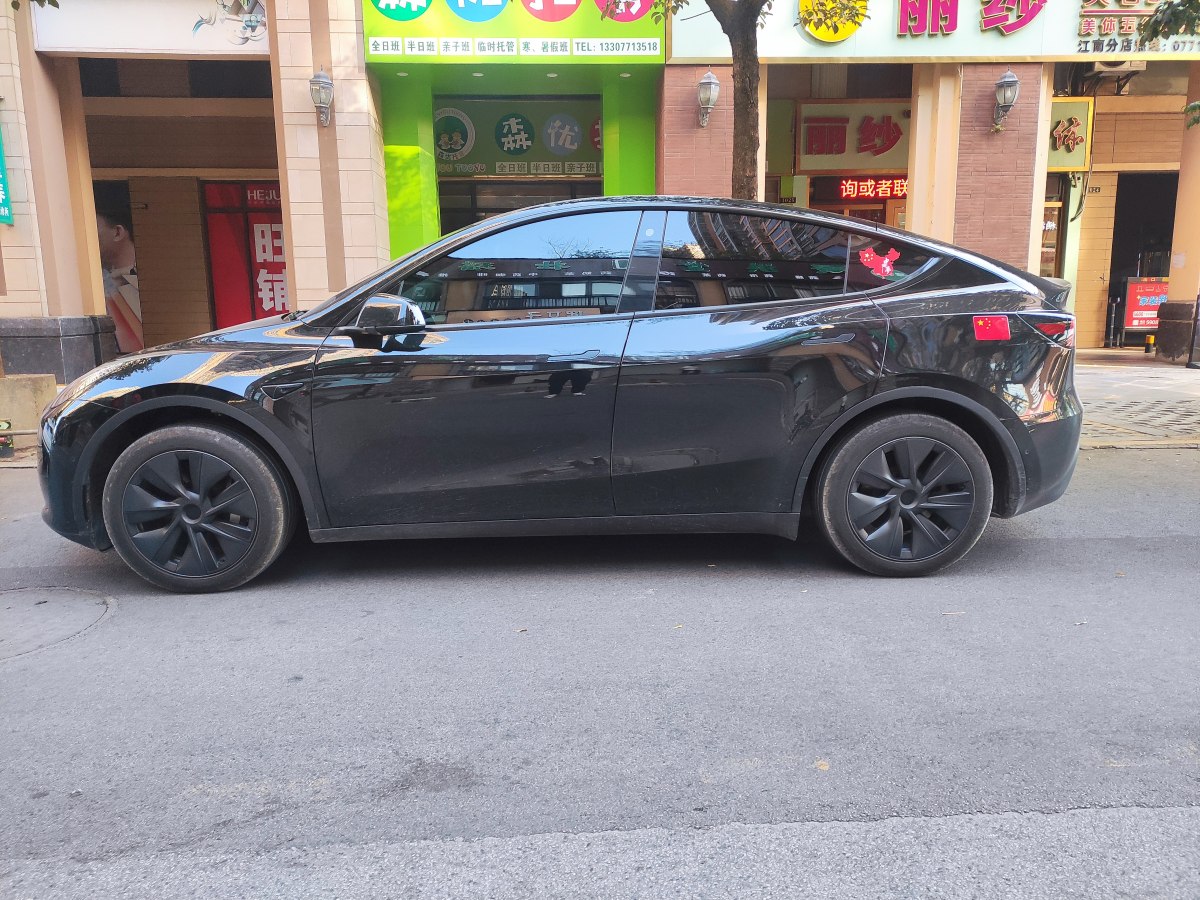 特斯拉 Model 3  2020款 改款 長(zhǎng)續(xù)航后輪驅(qū)動(dòng)版圖片