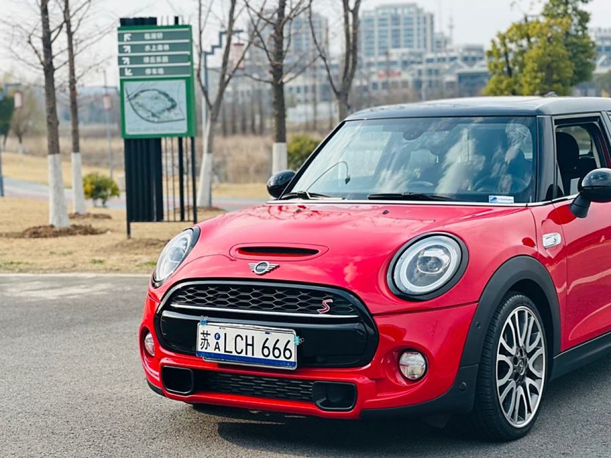 MINI MINI  2019款 2.0T COOPER S 藝術(shù)家 五門(mén)版圖片