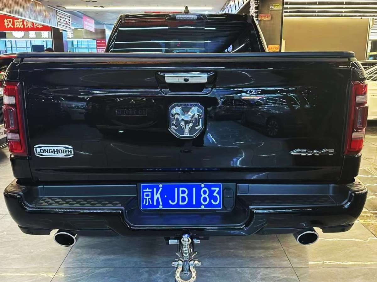 道奇 Ram  2017款 長(zhǎng)角號(hào) 5.7L 加長(zhǎng)版圖片