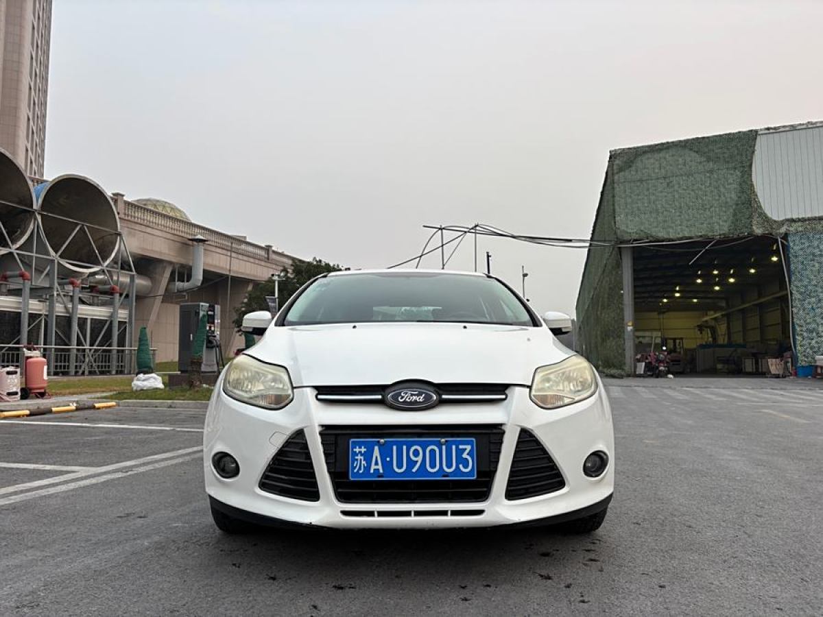 福特 ?？怂? 2012款 兩廂 1.6L 手動(dòng)舒適型圖片