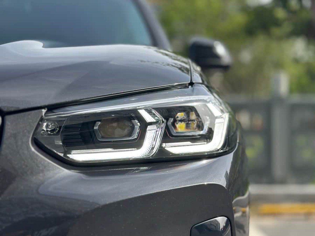 寶馬 寶馬X3  2022款 改款 xDrive30i 領(lǐng)先型 M曜夜套裝圖片