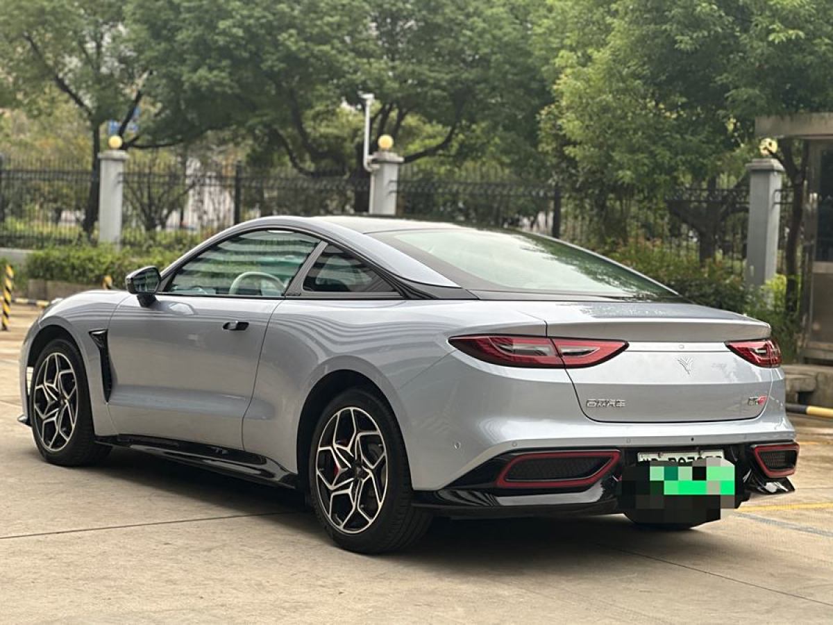 哪吒 哪吒GT  2023款 580 AWD 運動版圖片