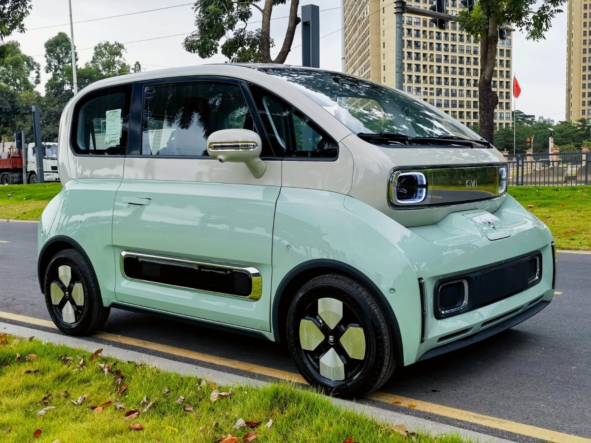 2024年10月寶駿 寶駿KiWi EV  2023款 大疆版 磷酸鐵鋰