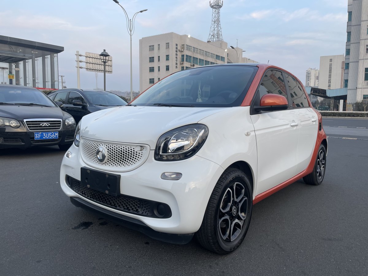 smart forfour  2016款 0.9T 66千瓦先鋒版圖片