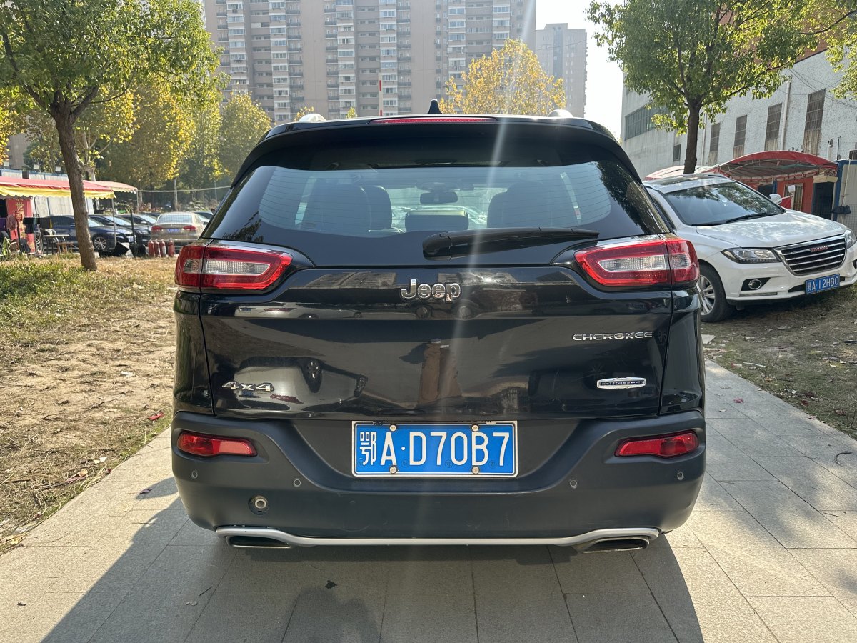 Jeep 自由光  2016款 2.4L 专业版图片