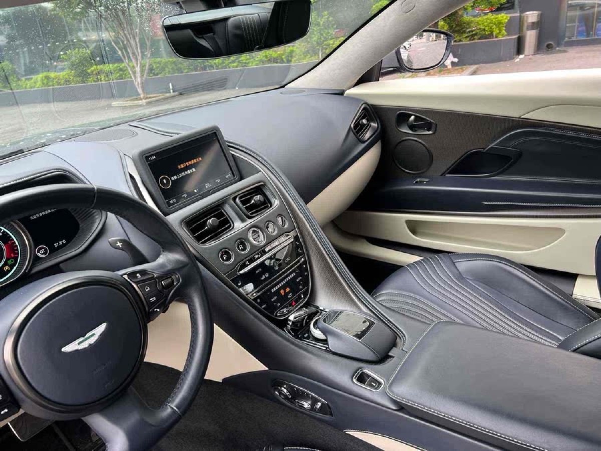阿斯頓·馬丁 阿斯頓?馬丁DB11  2019款 4.0T V8 Coupe圖片