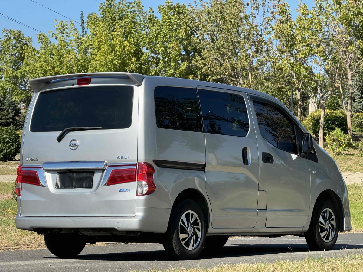 2016年9月日產(chǎn) NV200  2016款 改款 1.6L CVT豪華型